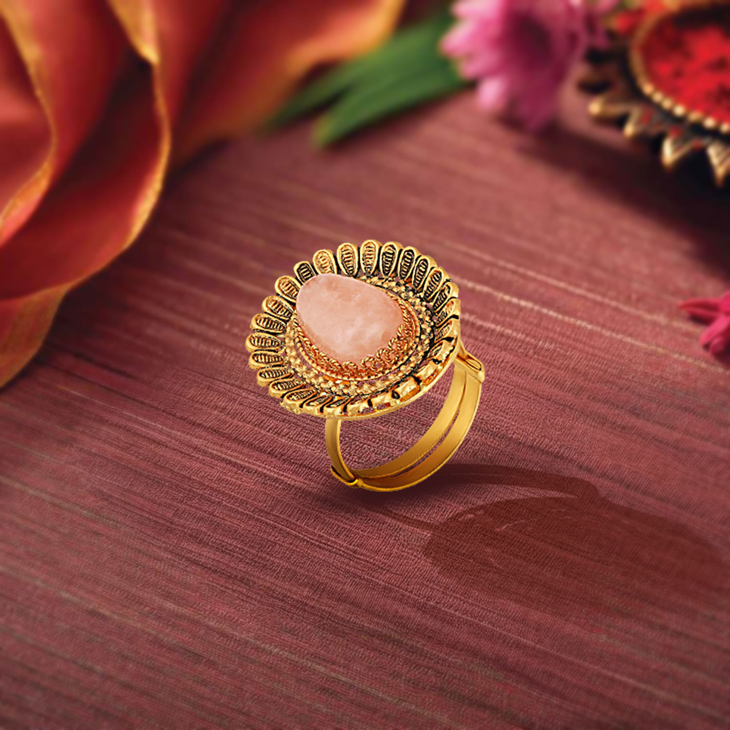 Gold Cocktail Finger Ring