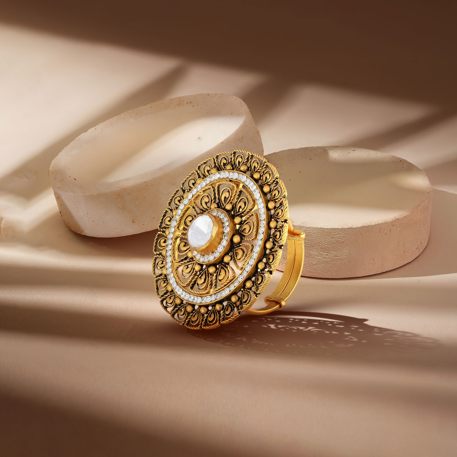 Gold Cocktail Finger Ring