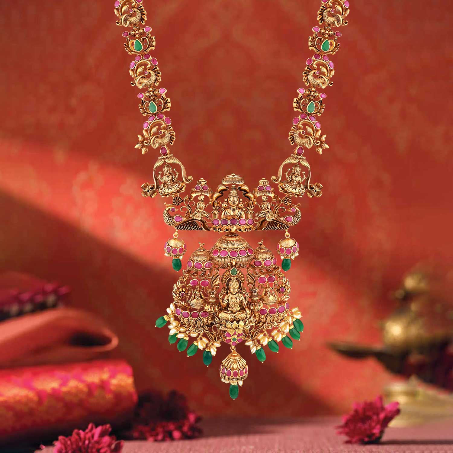 Gold Long U Pendant Necklace